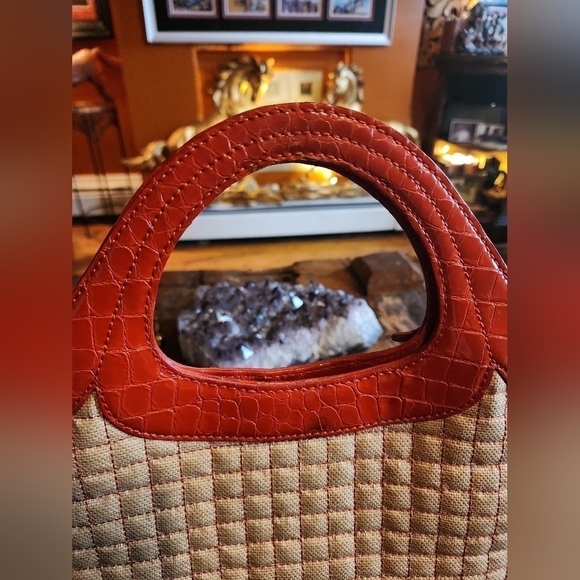 STUART WEITZMAN quilted tote with orange patent leather accents & gold hardware - Picture 15 of 16